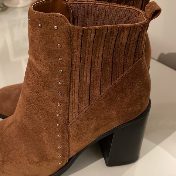 Suede boots - Picture 6 of 6